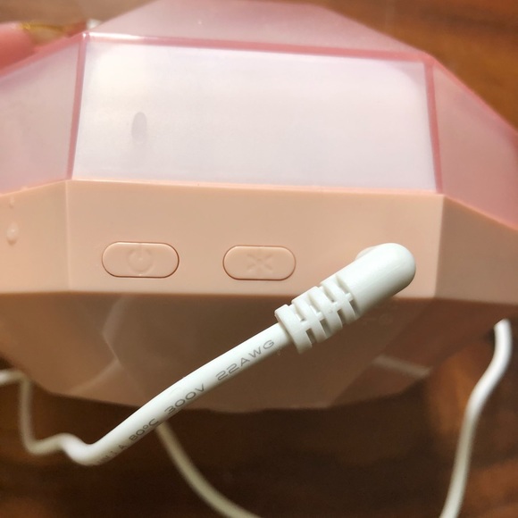 Pink Oil Diffuser & Nightlight - Picture 3 of 3